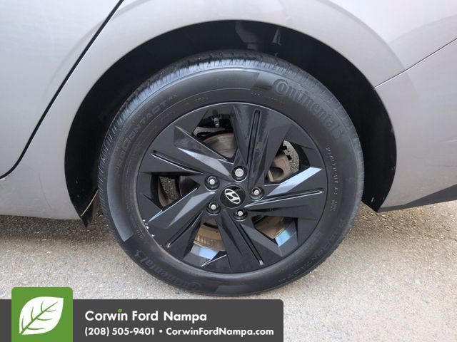 Used 2021 Hyundai Elantra SEL w/ Convenience Package FWD image 31