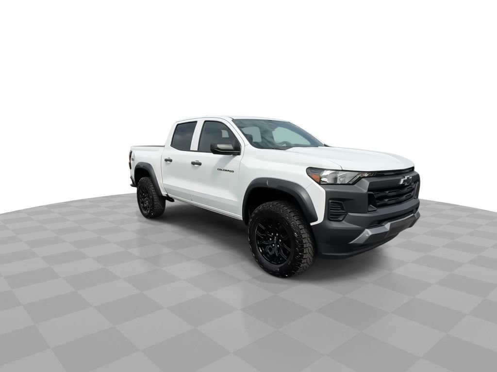 Certified 2023 Chevrolet Colorado Trail Boss w/ Advanced Trailering Package AWD/4WD image 2
