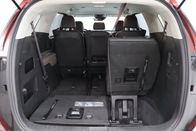 Used 2025 Kia Carnival FWD image 34