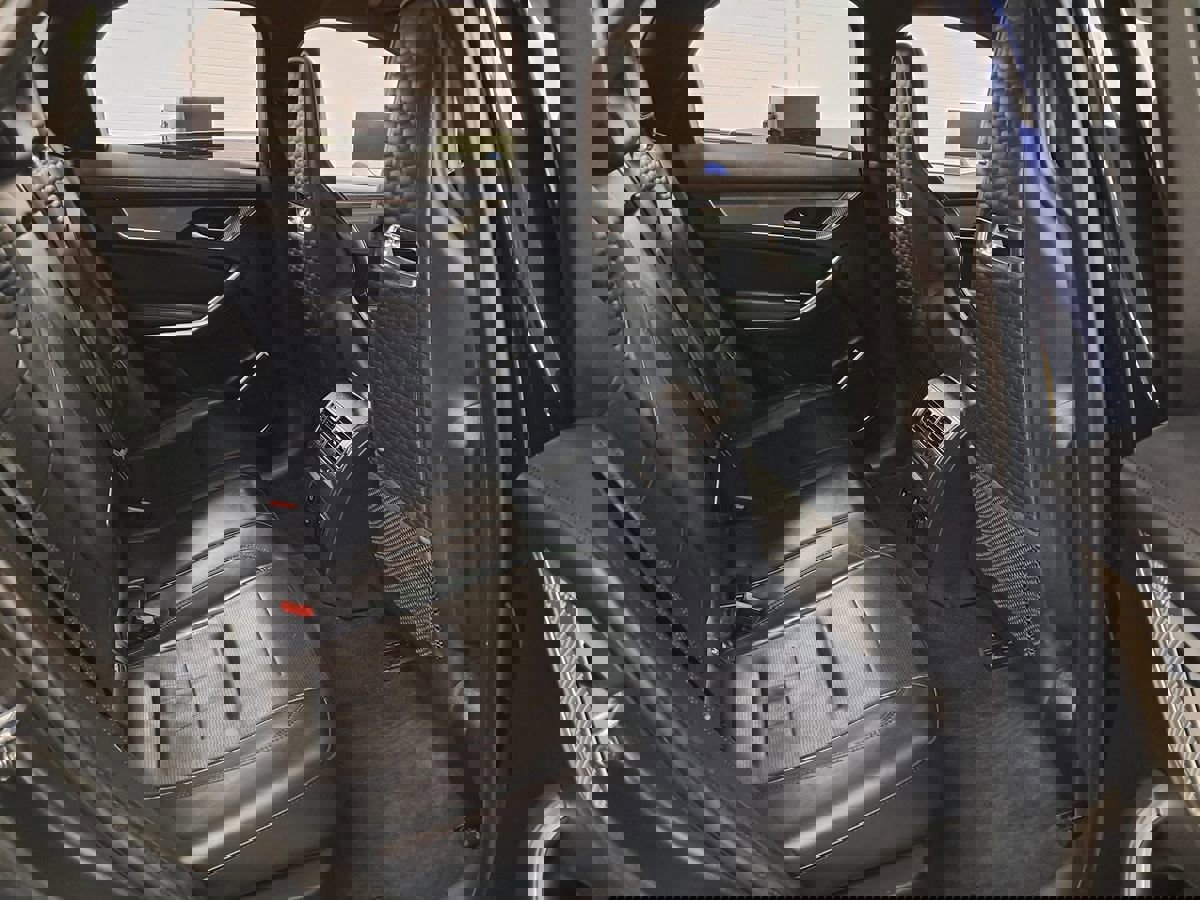 Used 2021 Jaguar F-PACE SVR image 41