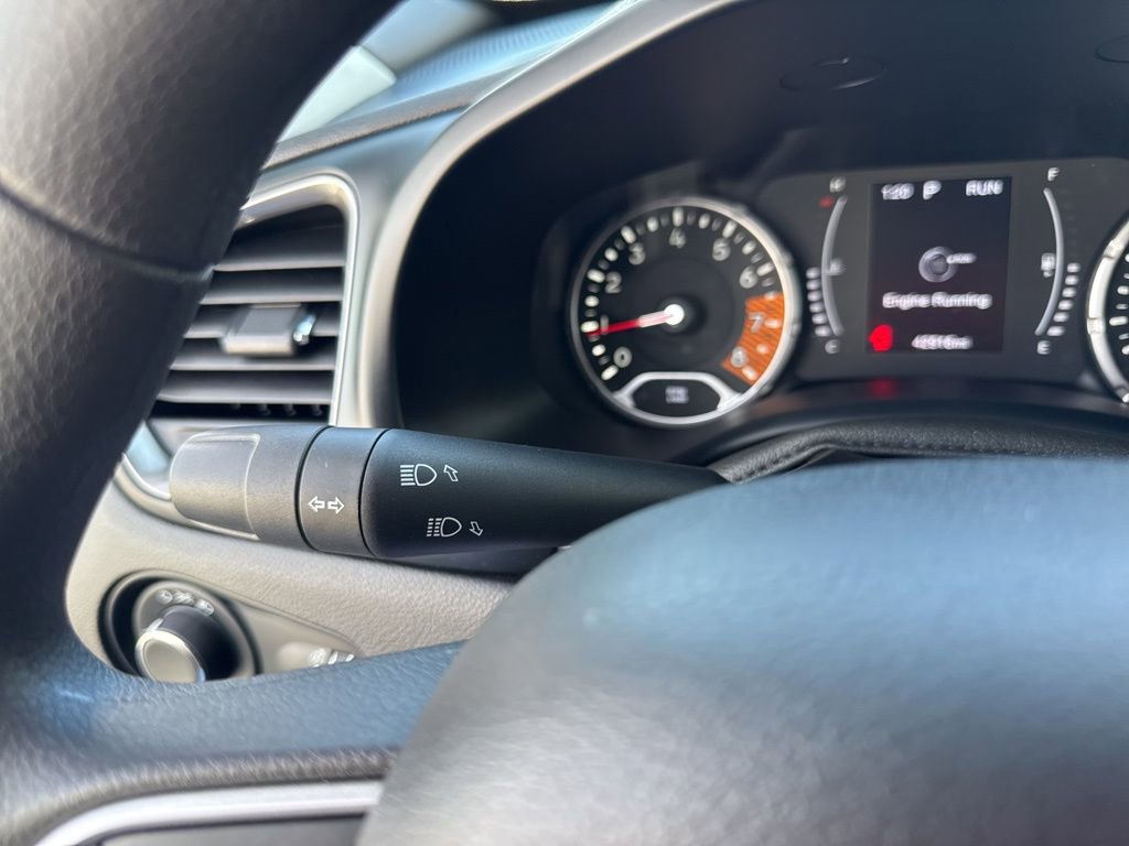 Used 2023 Jeep Renegade Latitude image 19