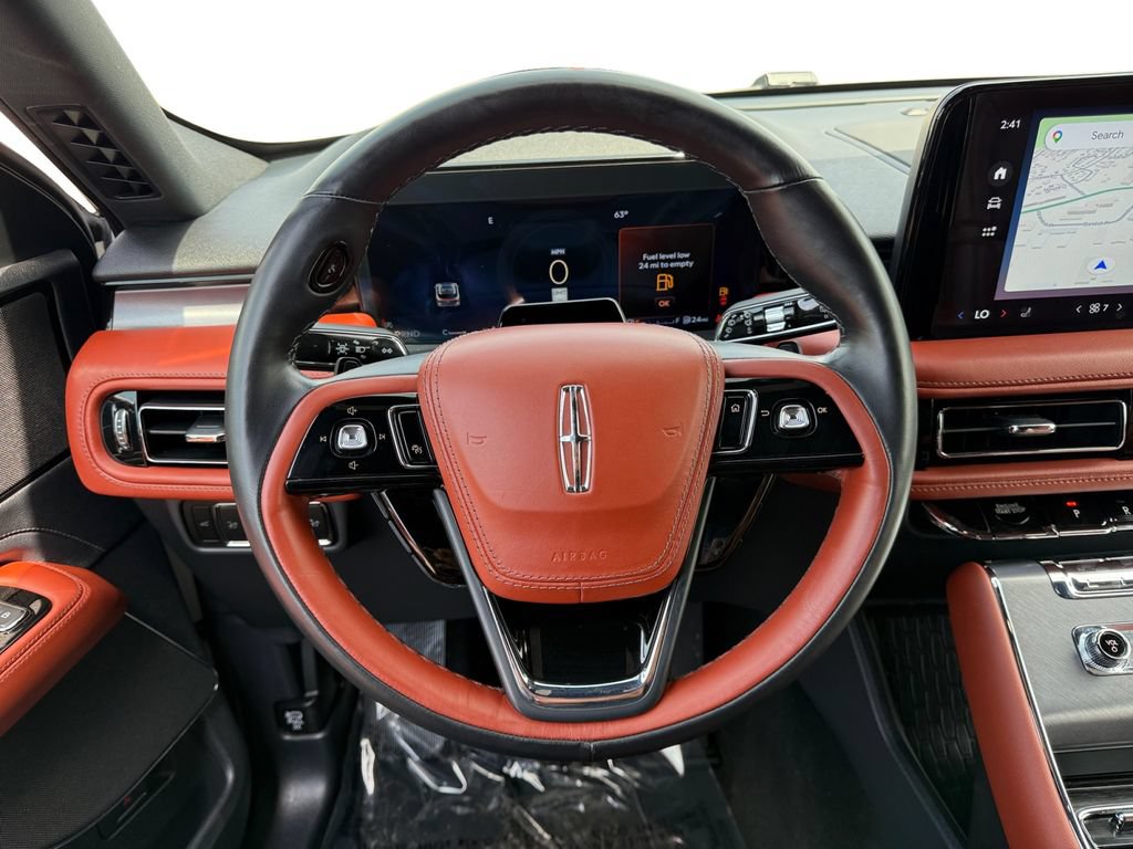 Used 2025 Lincoln Aviator Reserve AWD/4WD image 12