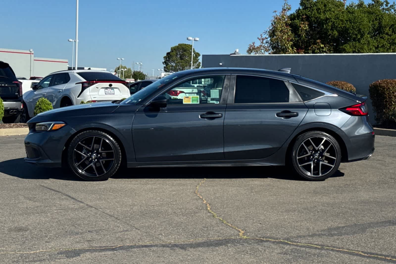 Used 2022 Honda Civic Sport Touring image 9