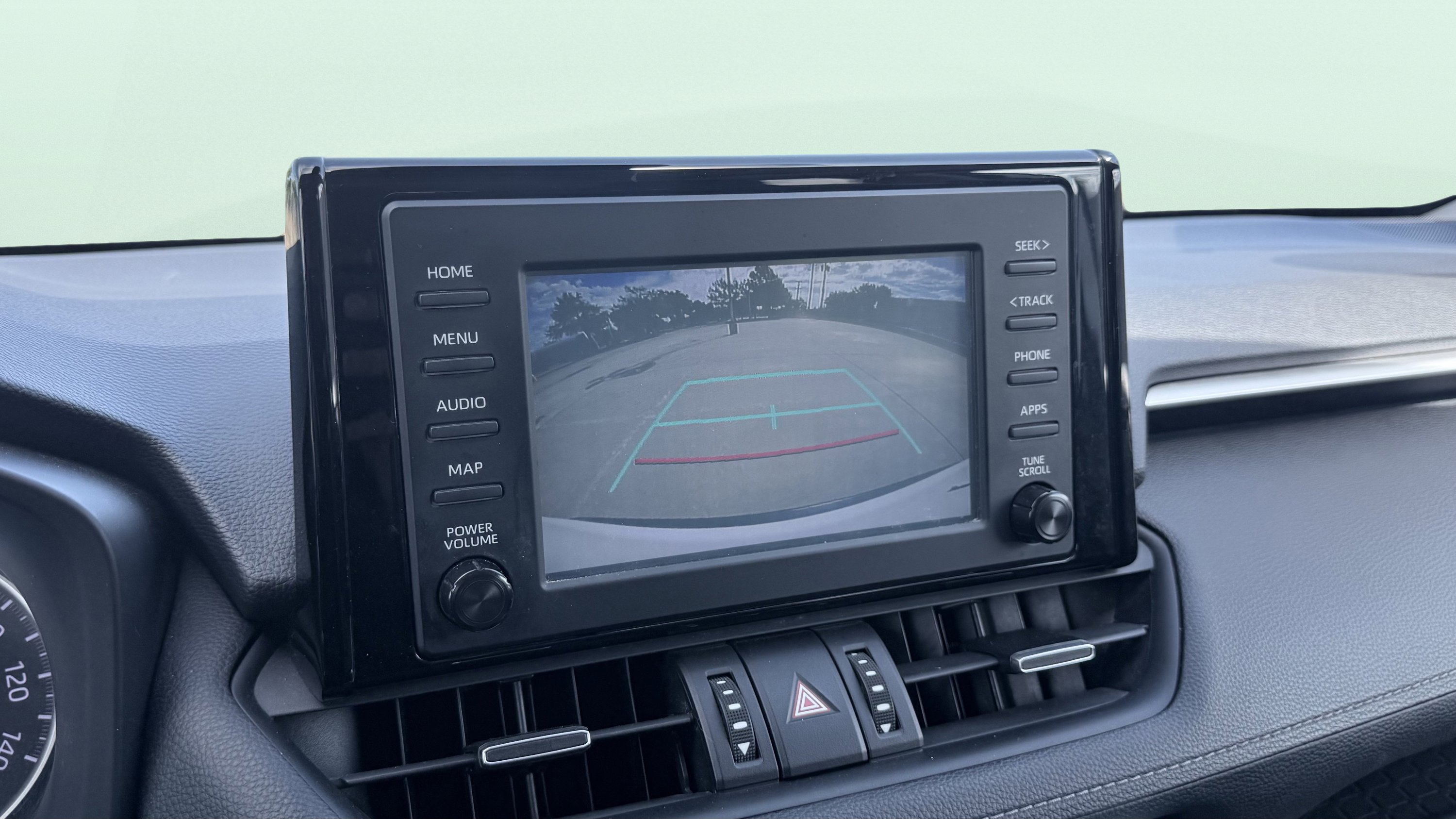 Used 2019 Toyota RAV4 XLE Premium image 21