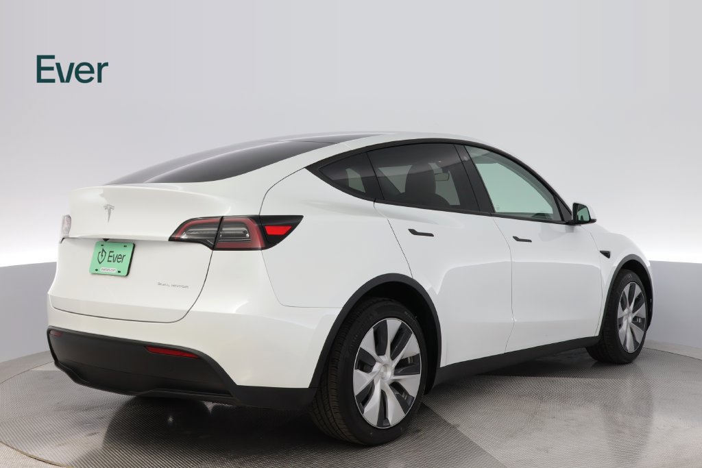 Used 2023 Tesla Model Y Long Range AWD/4WD image 3