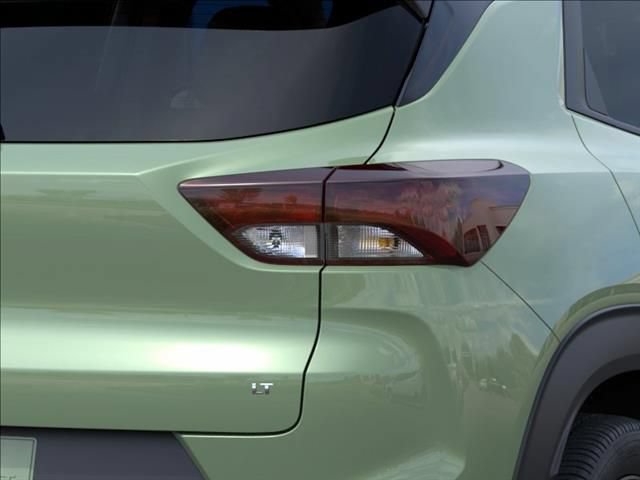 New 2026 Chevrolet TrailBlazer LT w/ Midnight Edition FWD image 11