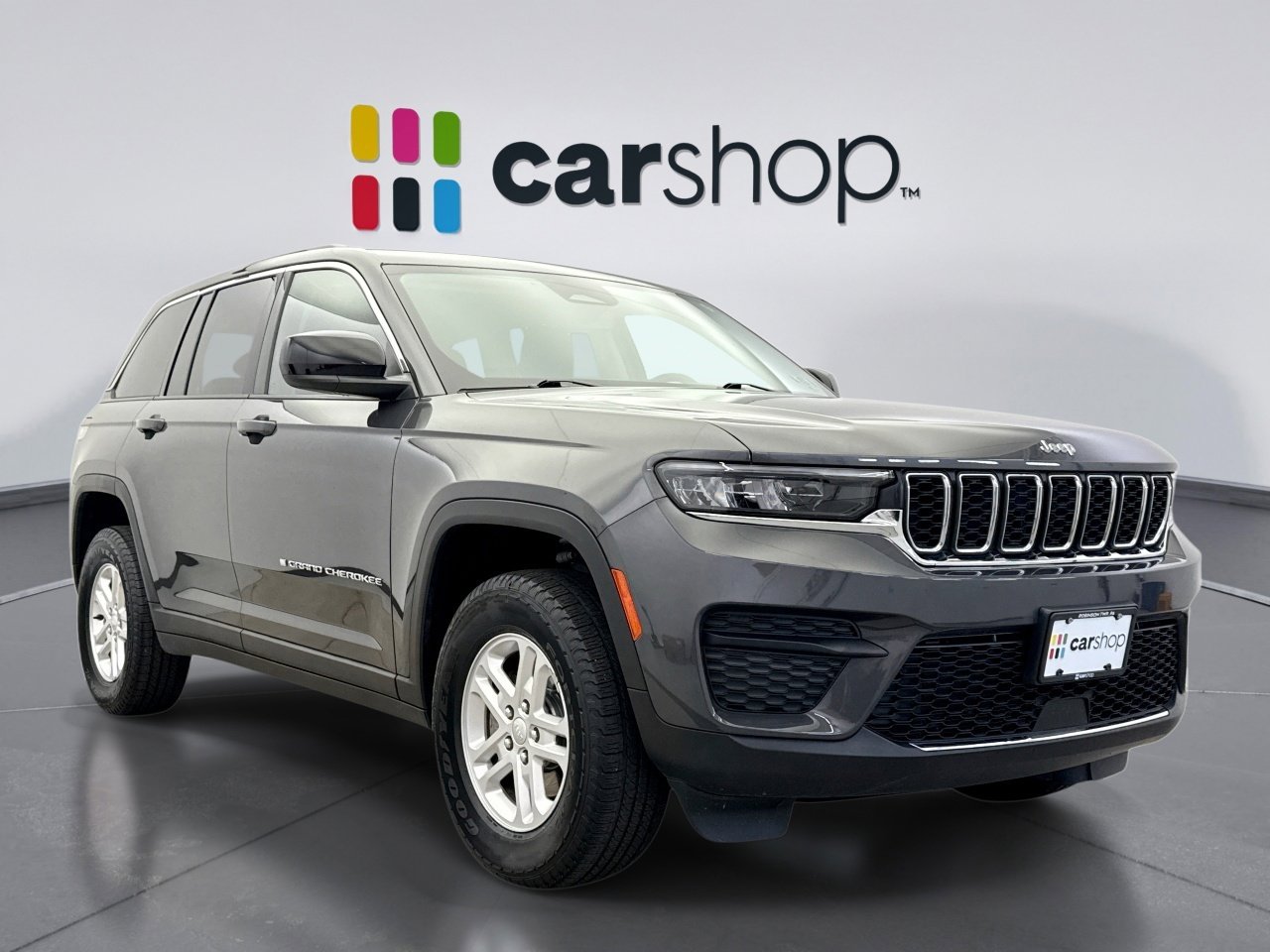 Used 2023 Jeep Grand Cherokee Laredo image 7