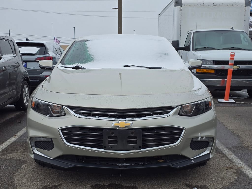 Used 2016 Chevrolet Malibu LT w/ Leather Package image 2