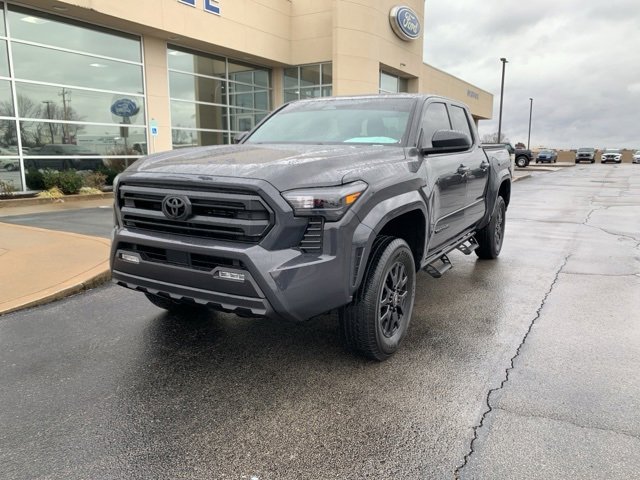 Used 2025 Toyota Tacoma SR5