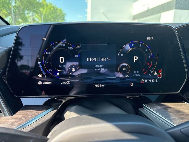 Used 2025 Chevrolet Suburban Premier w/ Sun And Tow Package image 10