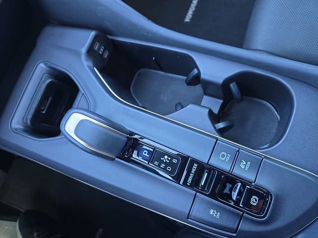 Used 2023 Toyota Crown Limited image 24