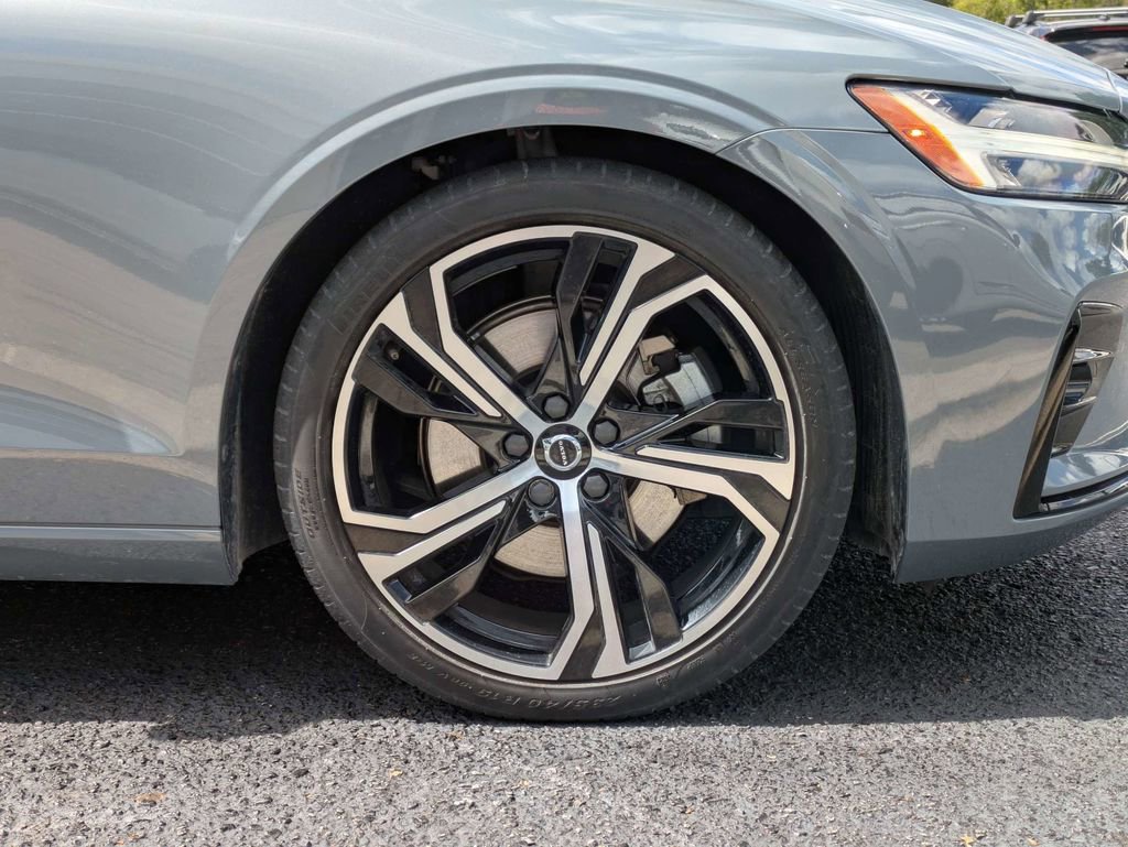Used 2023 Volvo S60 B5 Core w/ Protection Package Premier image 11