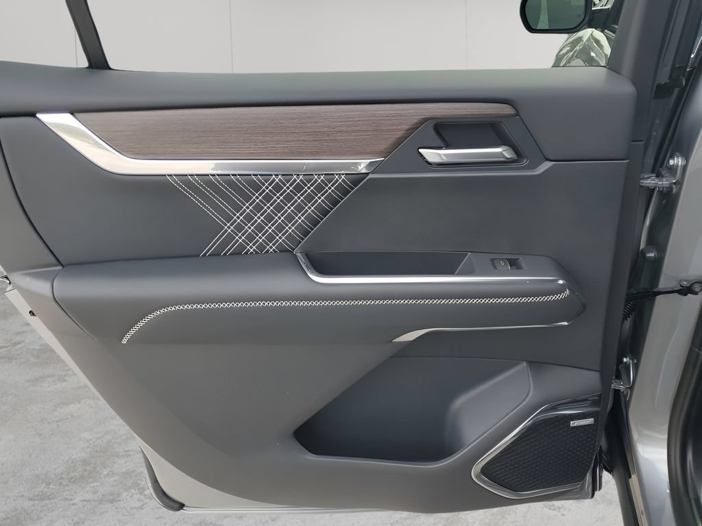 New 2026 GMC Acadia Denali w/ Super Cruise Package FWD image 19