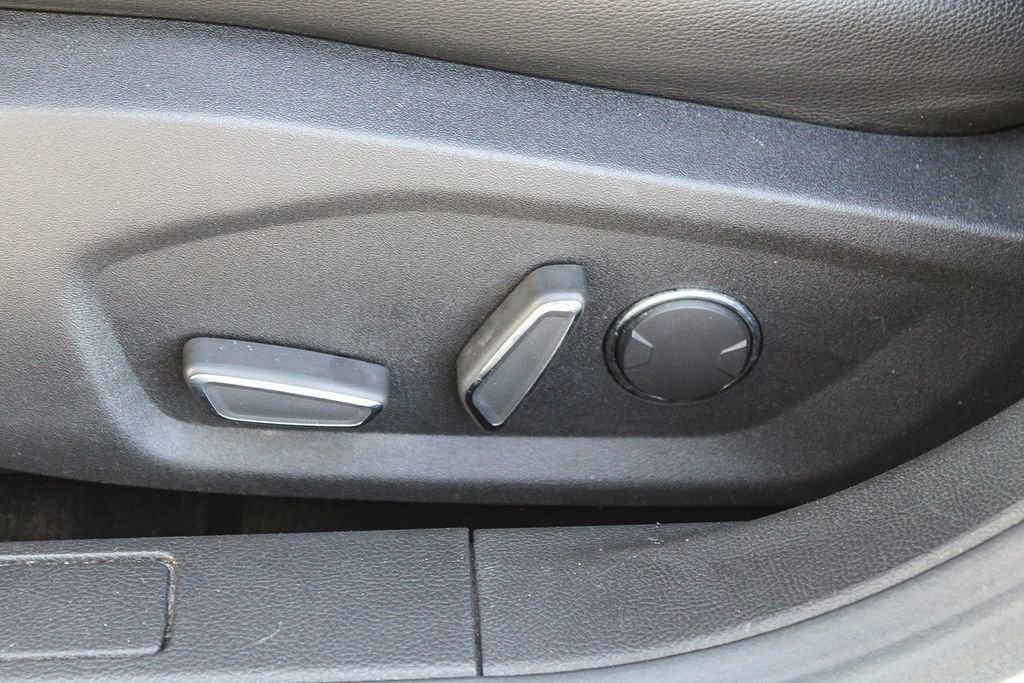 Used 2014 Ford Fusion Energi SE image 27