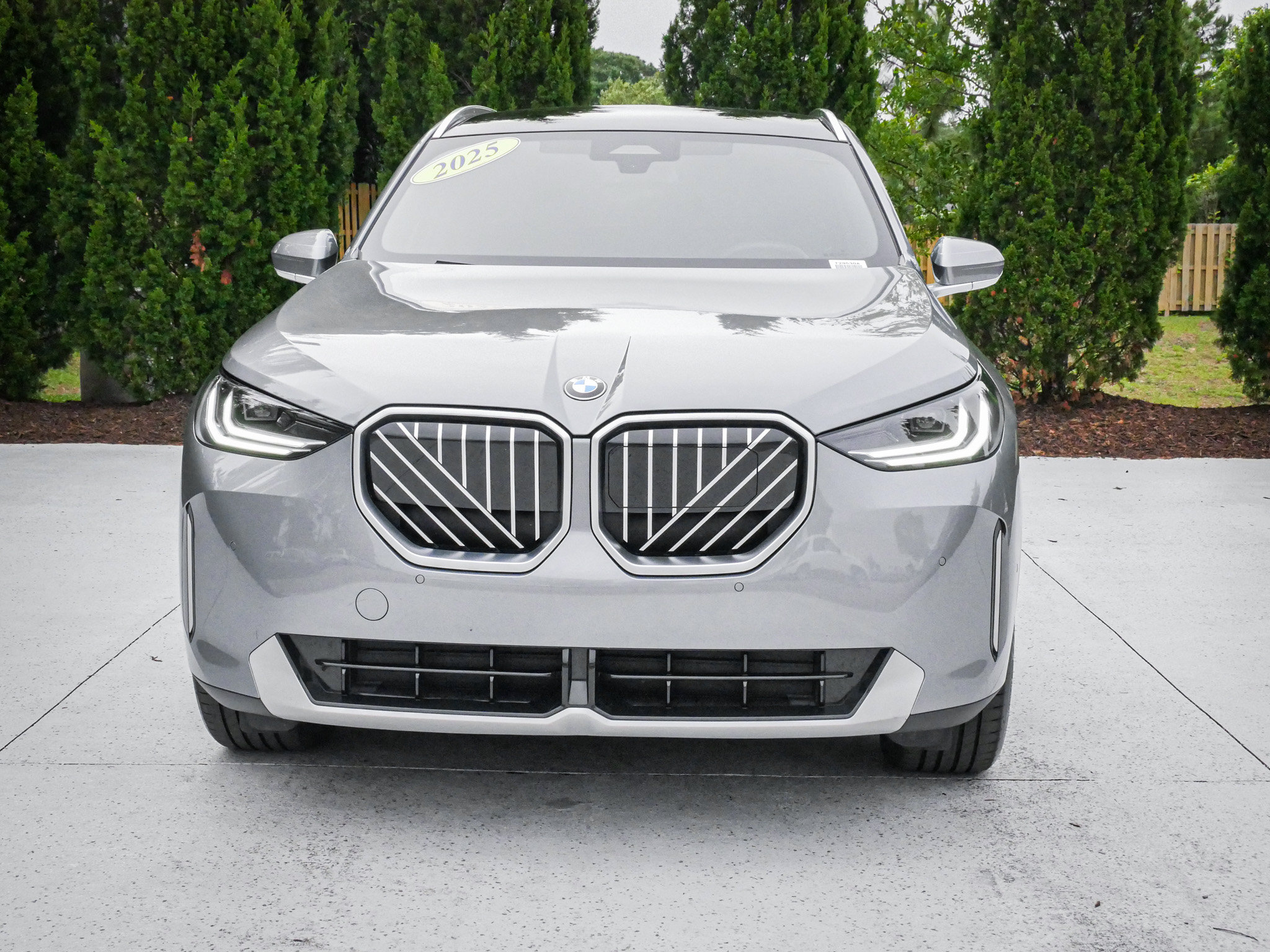 Used 2025 BMW X3 xDrive30i w/ Convenience Package AWD/4WD image 3