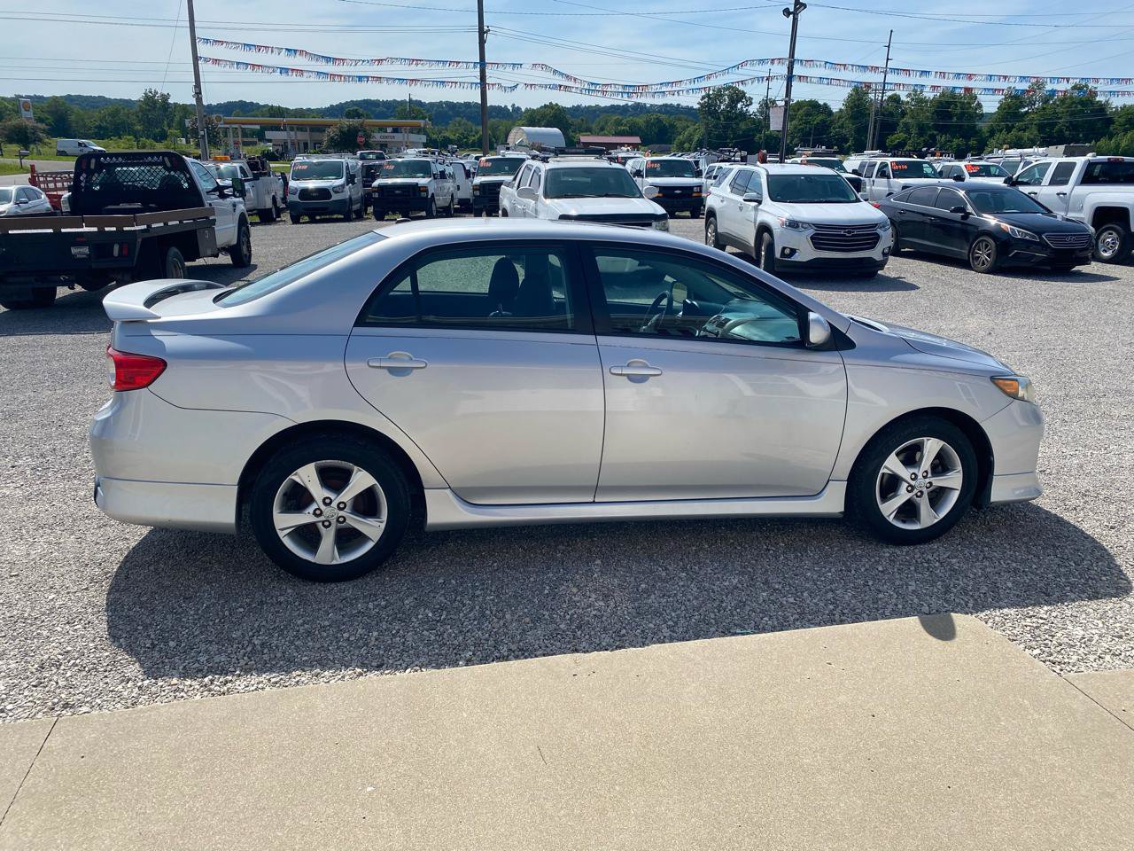 Used 2011 Toyota Corolla S FWD image 2