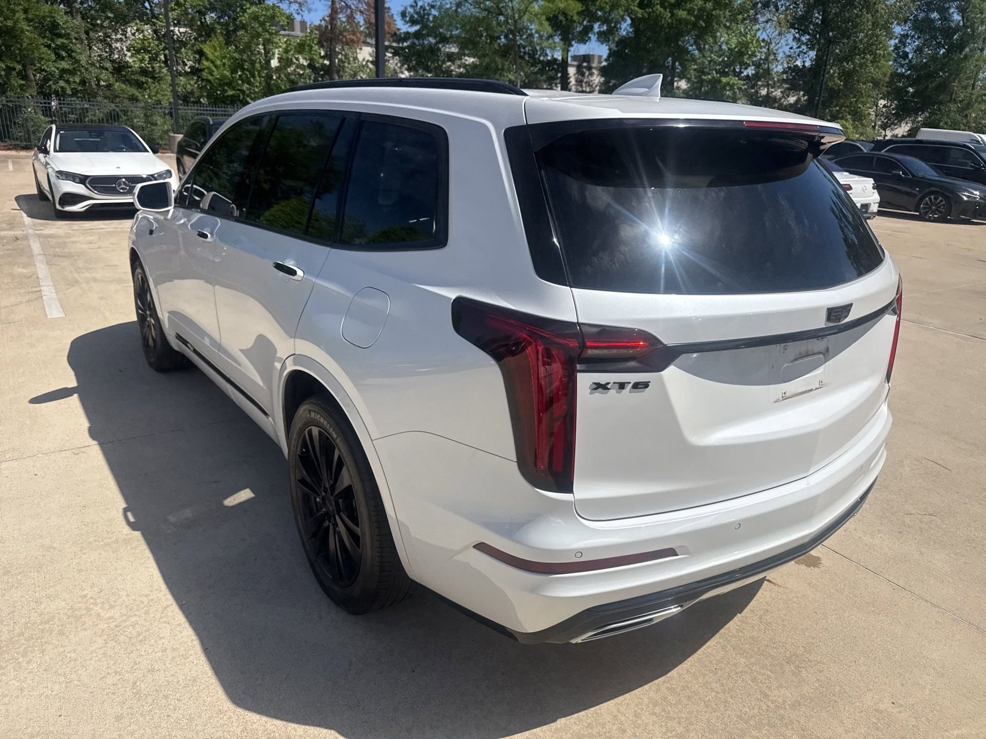 Used 2020 Cadillac XT6 Premium Luxury w/ LPO, Floor Liner Package image 6