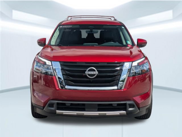 Used 2023 Nissan Pathfinder SL AWD/4WD image 11