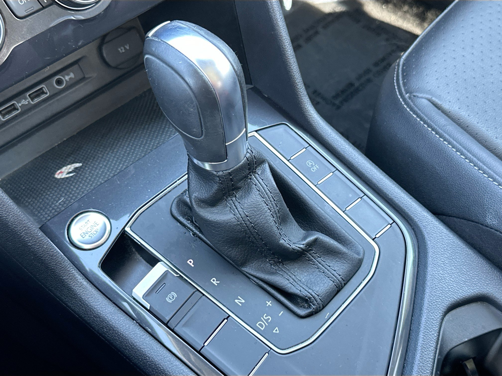 Used 2019 Volkswagen Tiguan SE w/ Panoramic Sunroof Package FWD image 16