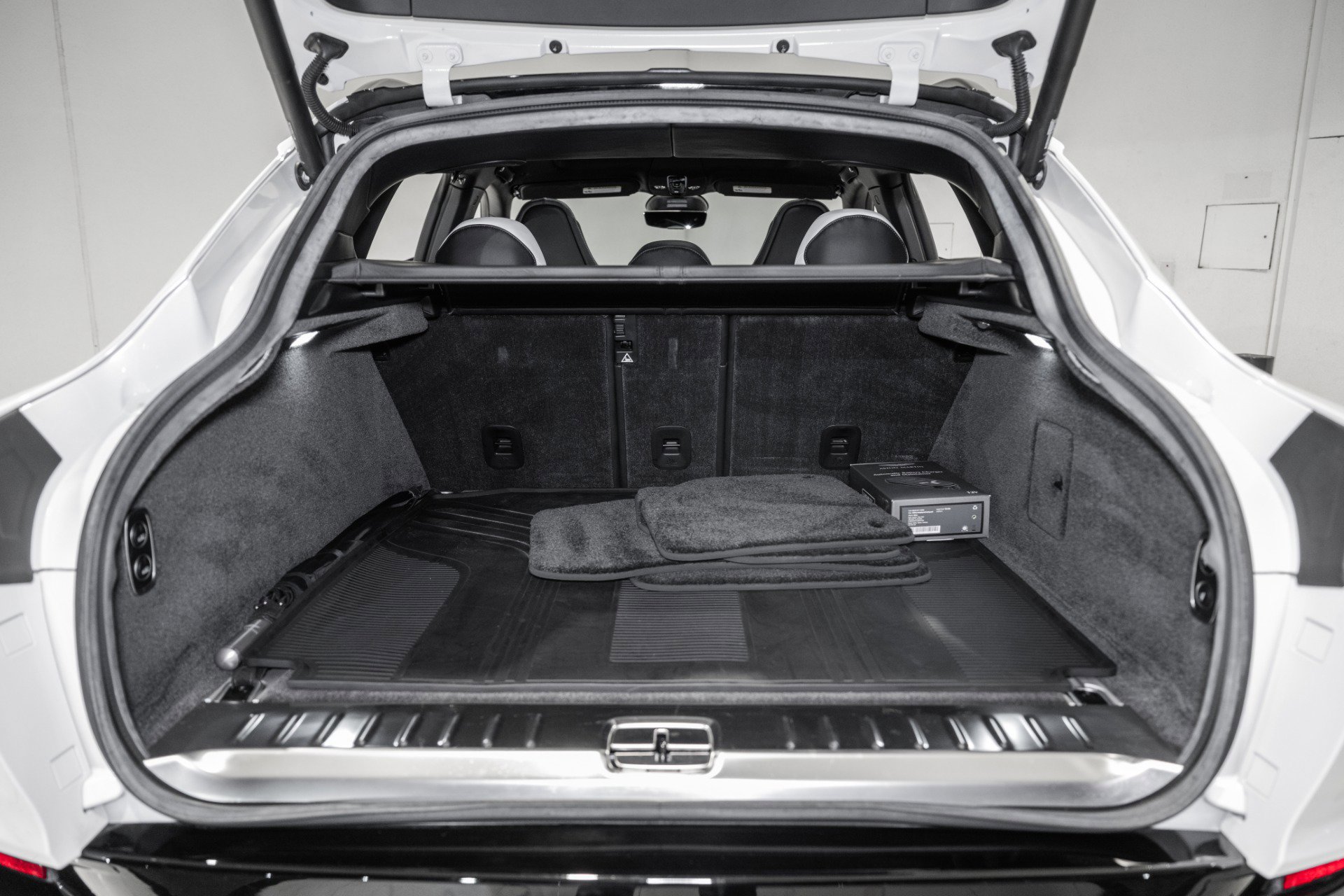 Used 2023 Aston Martin DBX 707 image 52