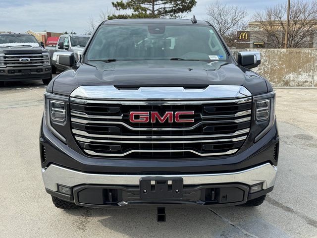 Used 2023 GMC Sierra 1500 SLT w/ SLT Premium Package AWD/4WD image 2