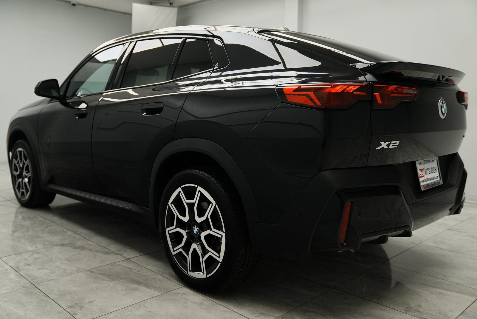 Used 2025 BMW X2 xDrive28i w/ Convenience Package image 5