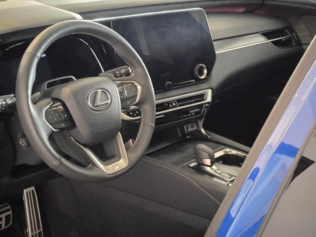 Used 2023 Lexus RX 350 F Sport w/ Cold Area Package AWD/4WD image 24