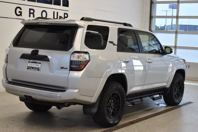 Used 2021 Toyota 4Runner TRD Off-Road Premium w/ Moonroof Package AWD/4WD image 4