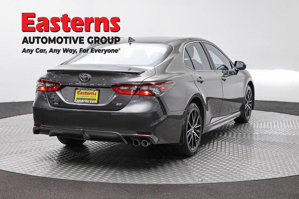 Used 2024 Toyota Camry SE FWD image 6