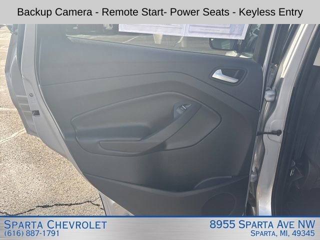 Used 2019 Ford Escape SE image 16
