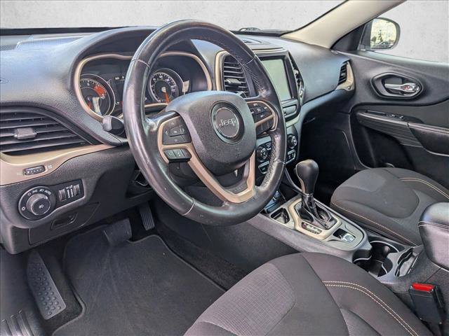 Used 2016 Jeep Cherokee Latitude image 12