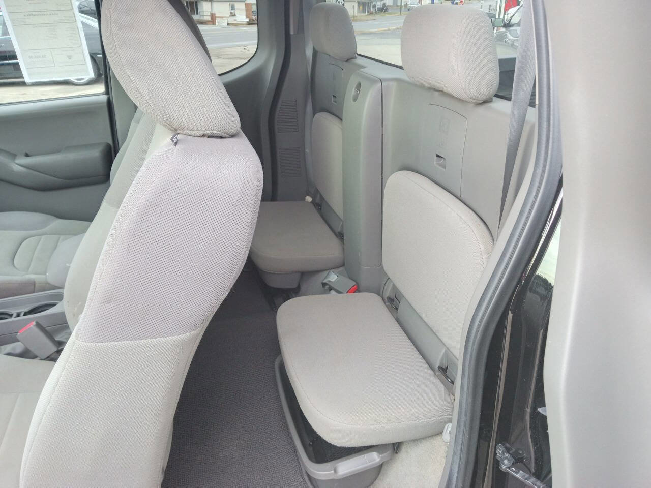 Used 2014 Nissan Frontier S image 10