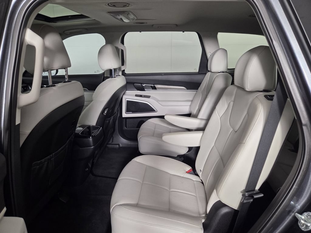 Used 2021 Kia Telluride EX w/ EX Premium Package AWD/4WD image 23