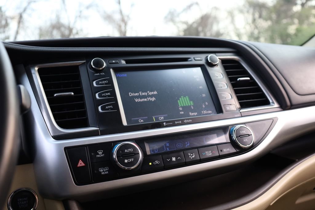 Used 2018 Toyota Highlander XLE image 14