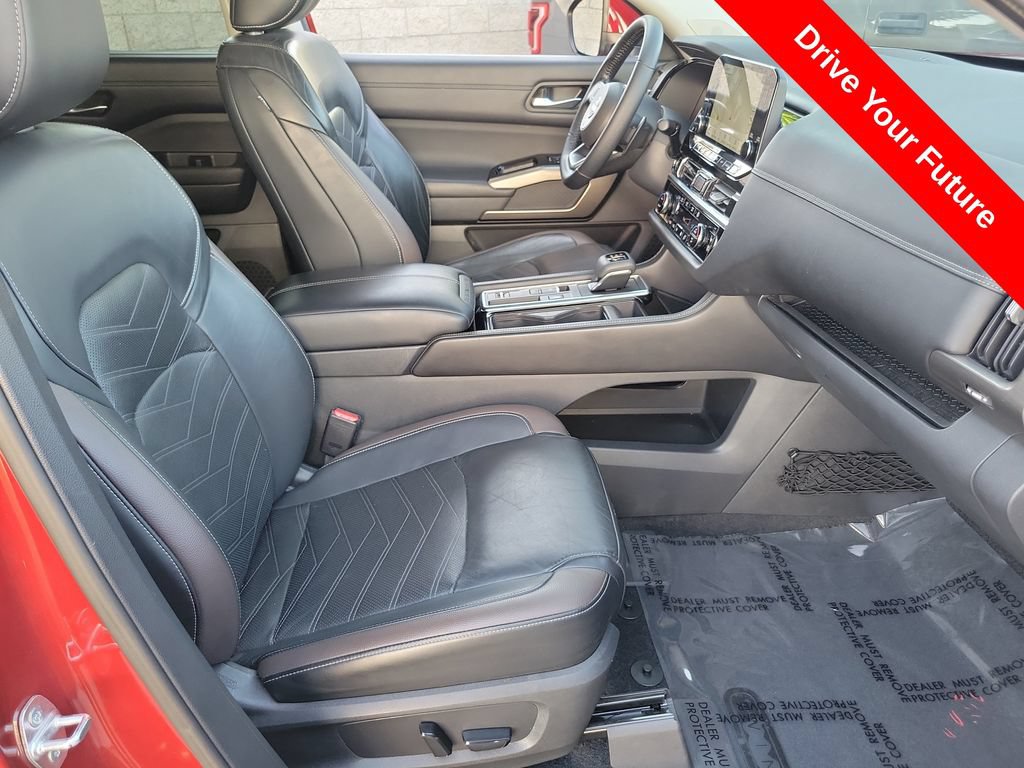 Used 2022 Nissan Pathfinder Platinum w/ Cargo Package FWD image 21