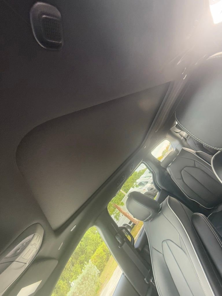 New 2026 Chrysler Pacifica Limited FWD image 29
