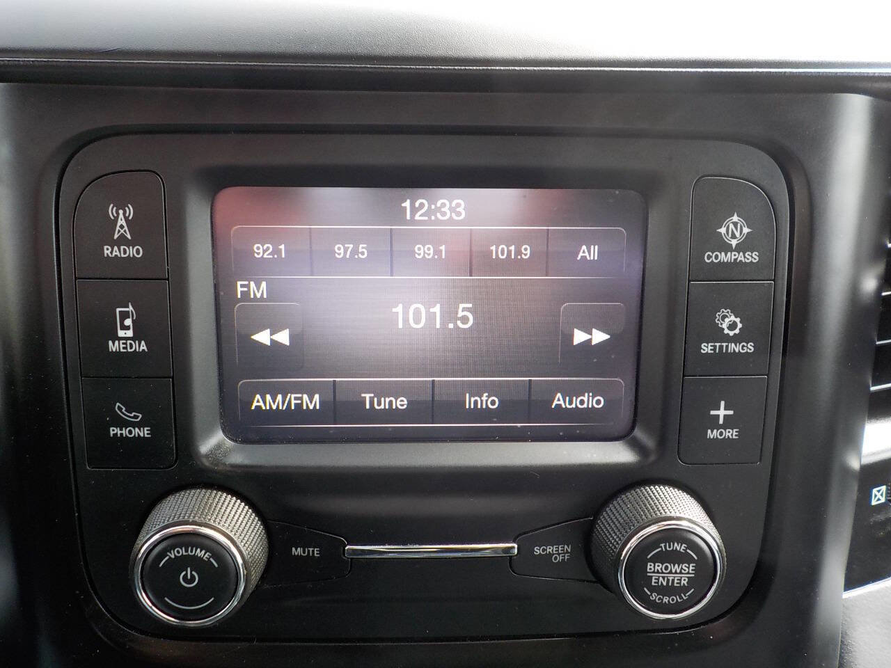 Used 2022 RAM 2500 Tradesman w/ Chrome Appearance Group image 18