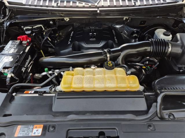 Used 2018 Lincoln Navigator Select w/ Technology Package image 37