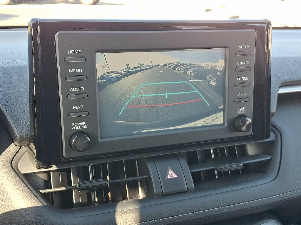 Certified 2019 Toyota RAV4 LE AWD/4WD image 18