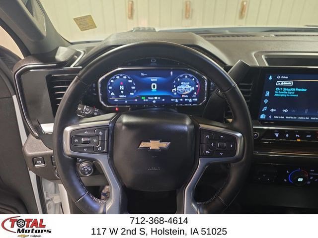 Used 2025 Chevrolet Silverado 3500 LT AWD/4WD image 13