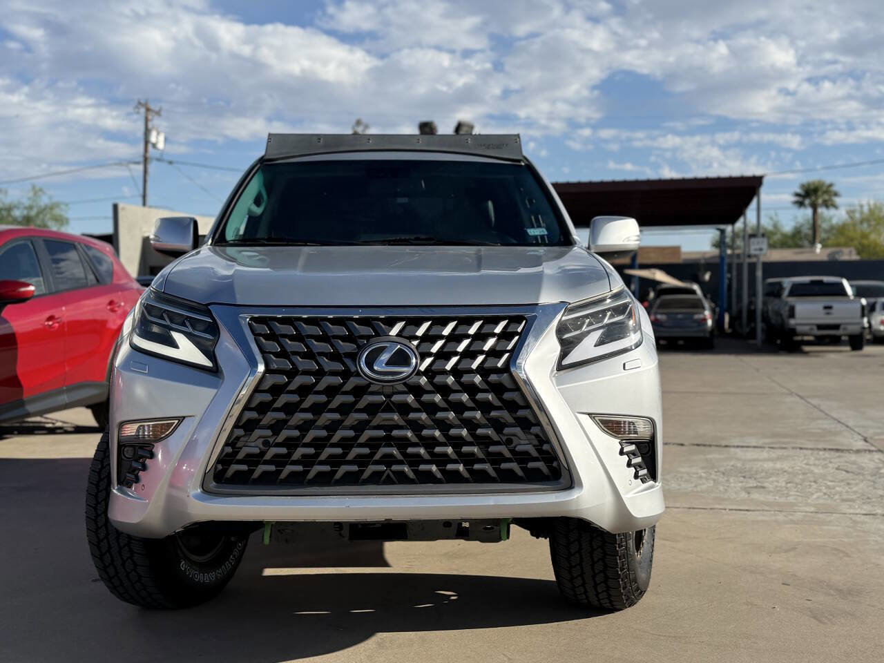 Used 2017 Lexus GX 460 Premium w/ Premium Package image 2
