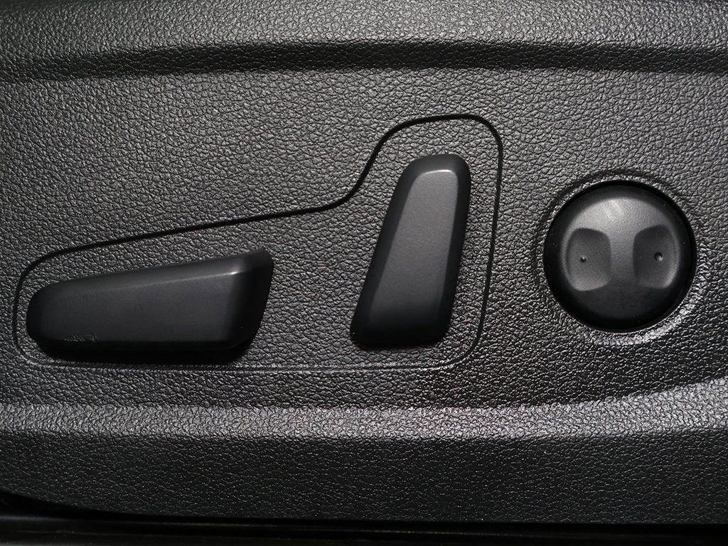 Used 2023 Hyundai Santa Fe SEL w/ Premium Package image 31