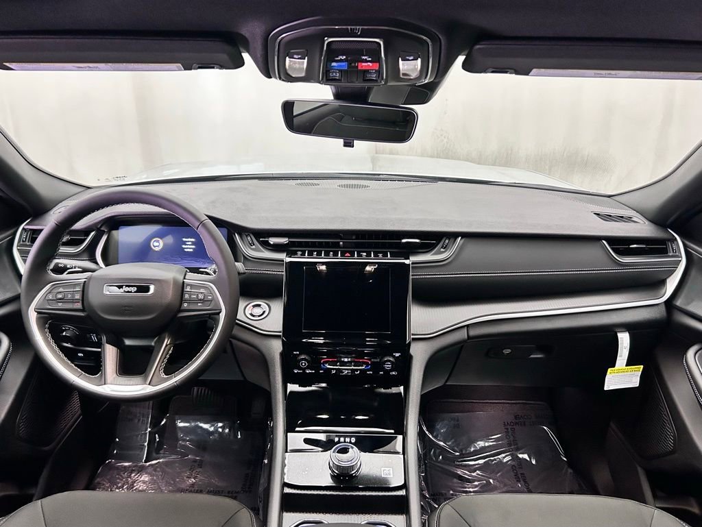 New 2025 Jeep Grand Cherokee Laredo X w/ Trailer Tow Package image 24