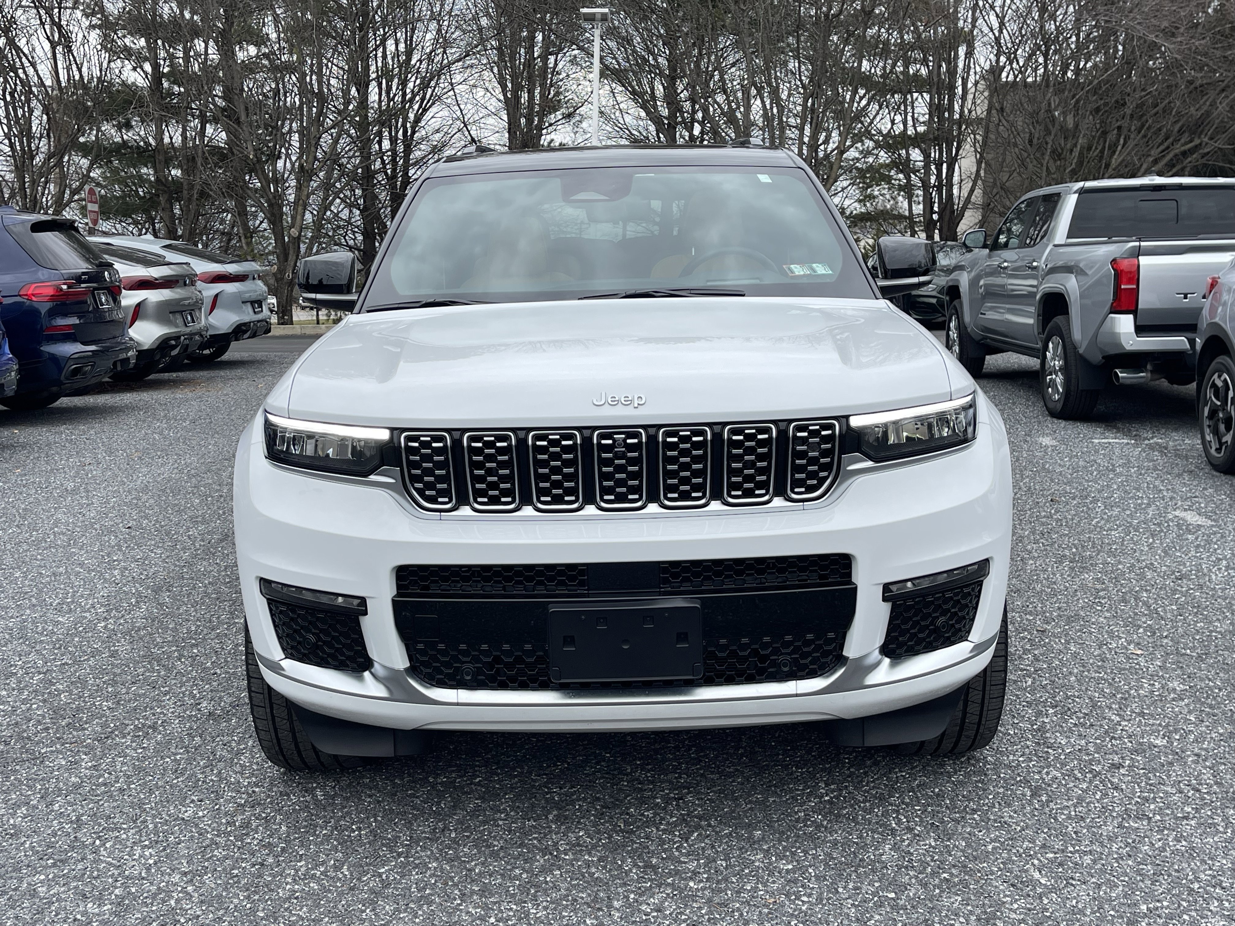 Used 2025 Jeep Grand Cherokee L Summit image 2