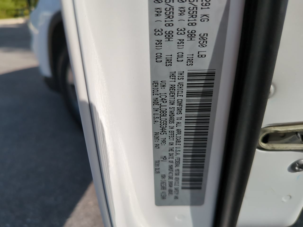 Used 2020 Jeep Cherokee Limited FWD image 24