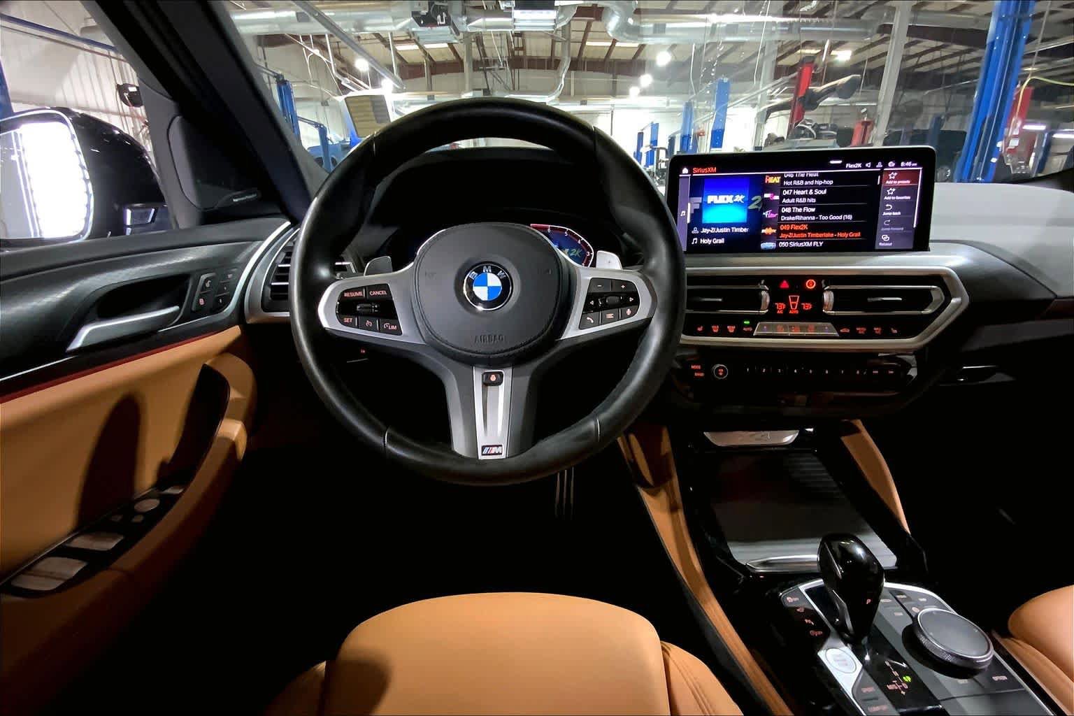 Used 2024 BMW X4 xDrive30i w/ Premium Package AWD/4WD image 6