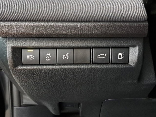 Used 2025 Toyota Camry LE image 23
