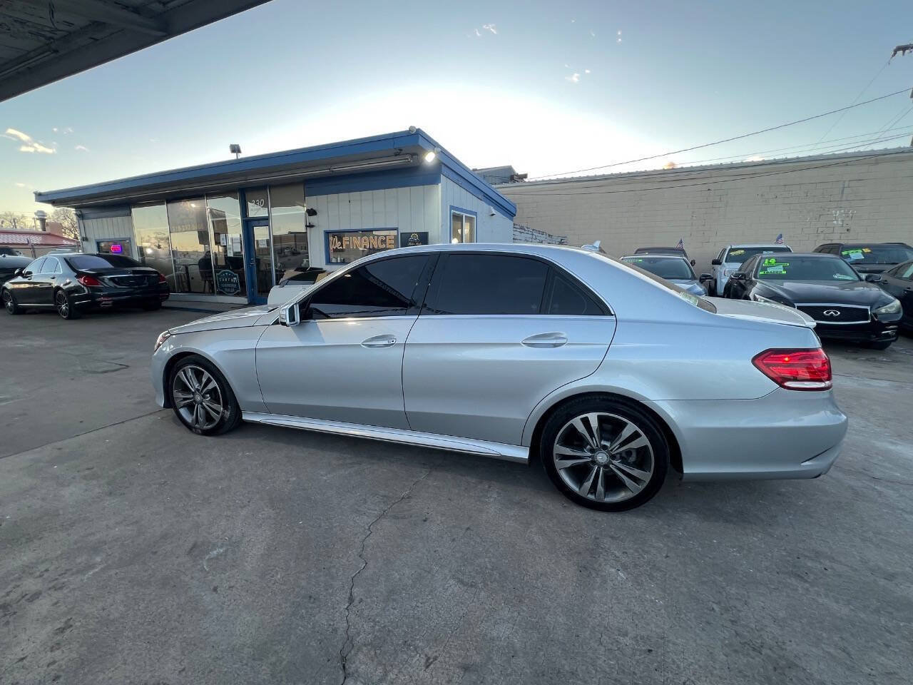 Used 2016 Mercedes-Benz E 350 4MATIC Sedan image 23