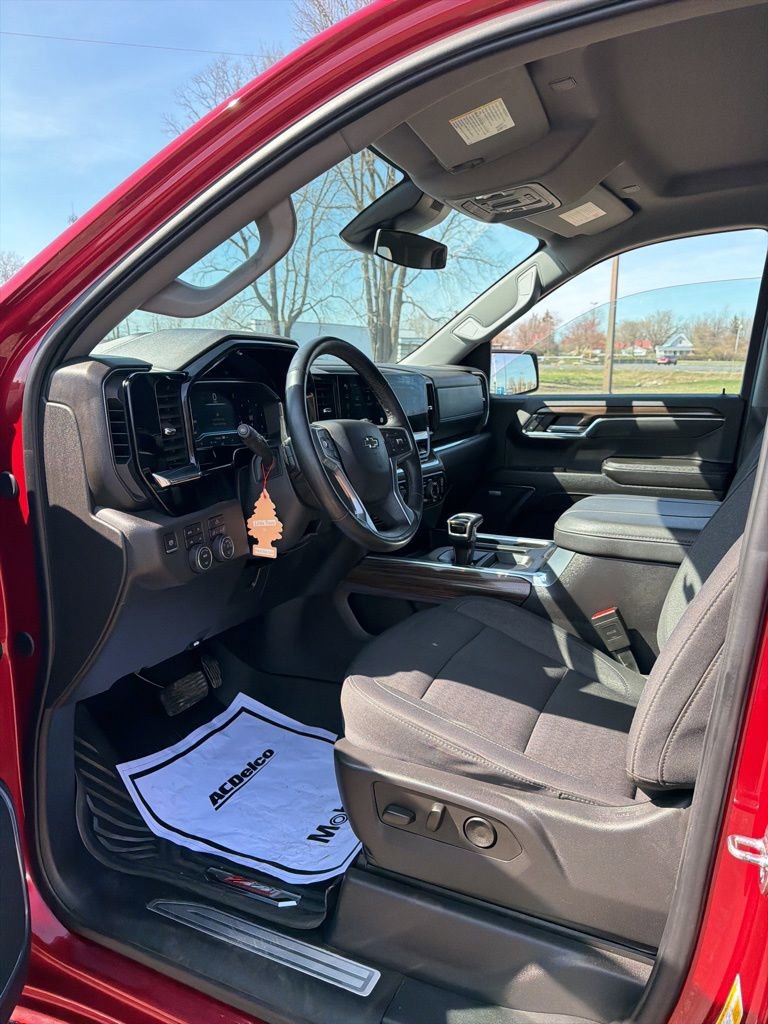 Used 2024 Chevrolet Silverado 1500 RST w/ All Star Edition Plus AWD/4WD image 17