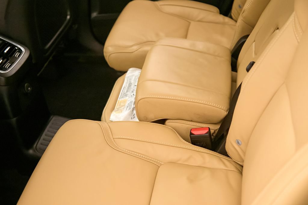 Certified 2023 Volvo XC90 T8 Ultimate w/ Lounge Package AWD/4WD image 22
